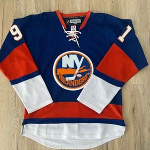 New islanders hokey jersey size 50